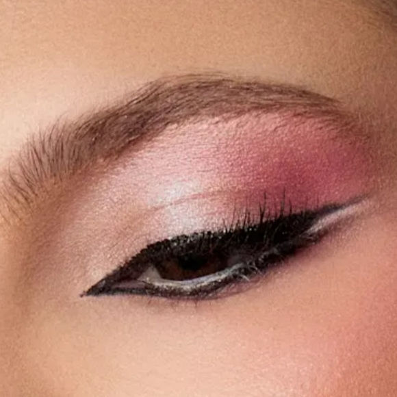 Jeffree Star Blood Sugar Eye Shadow Palette 18 Matte Metalic & Foil Finishes NIB - Picture 7 of 12